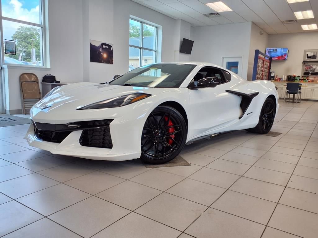 New 2025 Chevrolet Corvette Z06 w/ Battery Protection Package RWD image 3