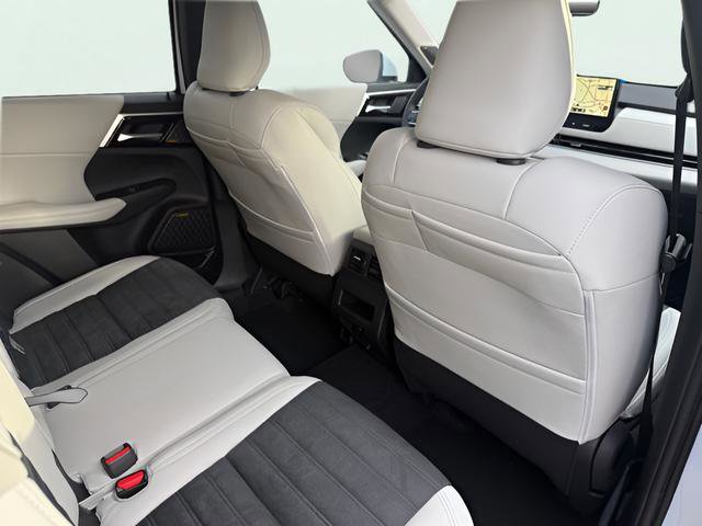 New 2026 Mitsubishi Outlander SE FWD image 29