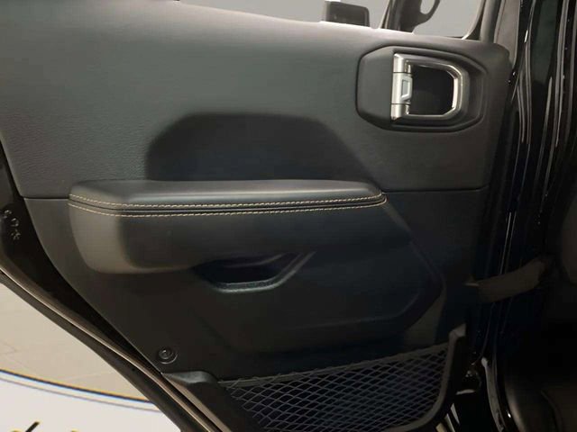 Used 2025 Jeep Wrangler Unlimited Sahara w/ Safety Group image 90