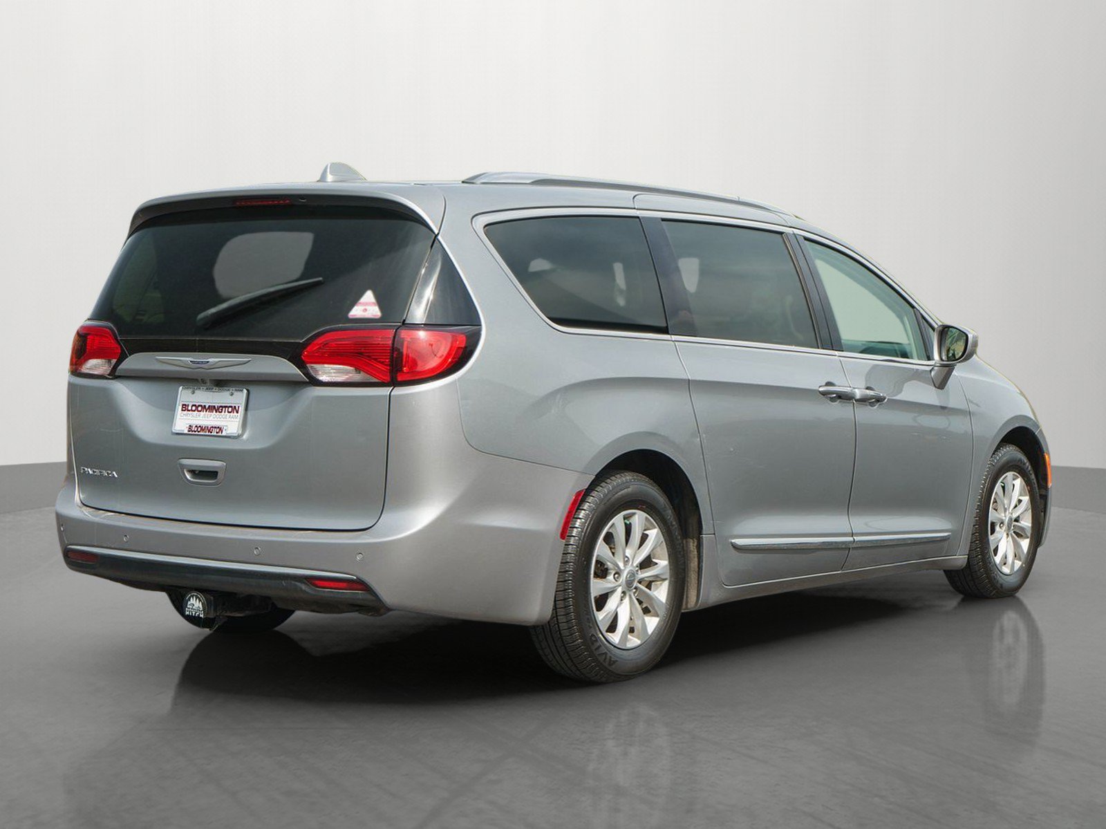 Used 2019 Chrysler Pacifica Touring-L FWD image 7