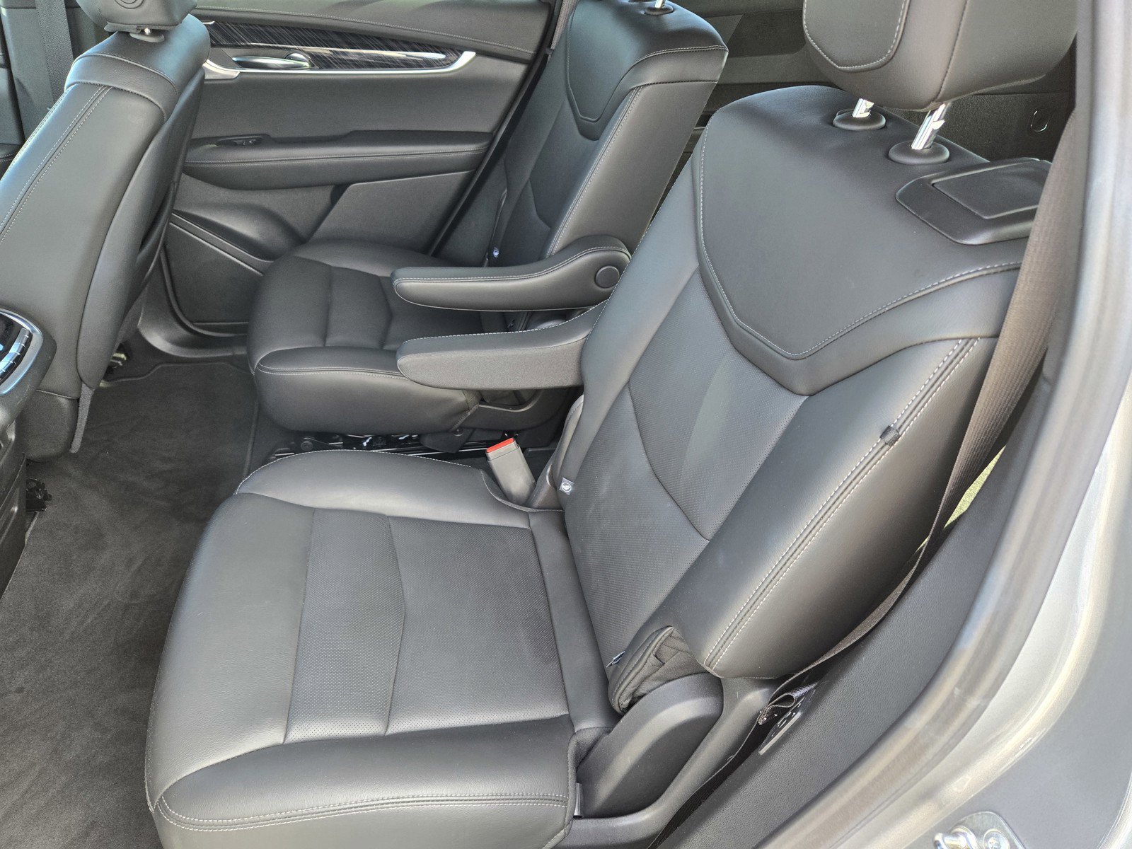 Certified 2025 Cadillac XT6 Premium Luxury image 10