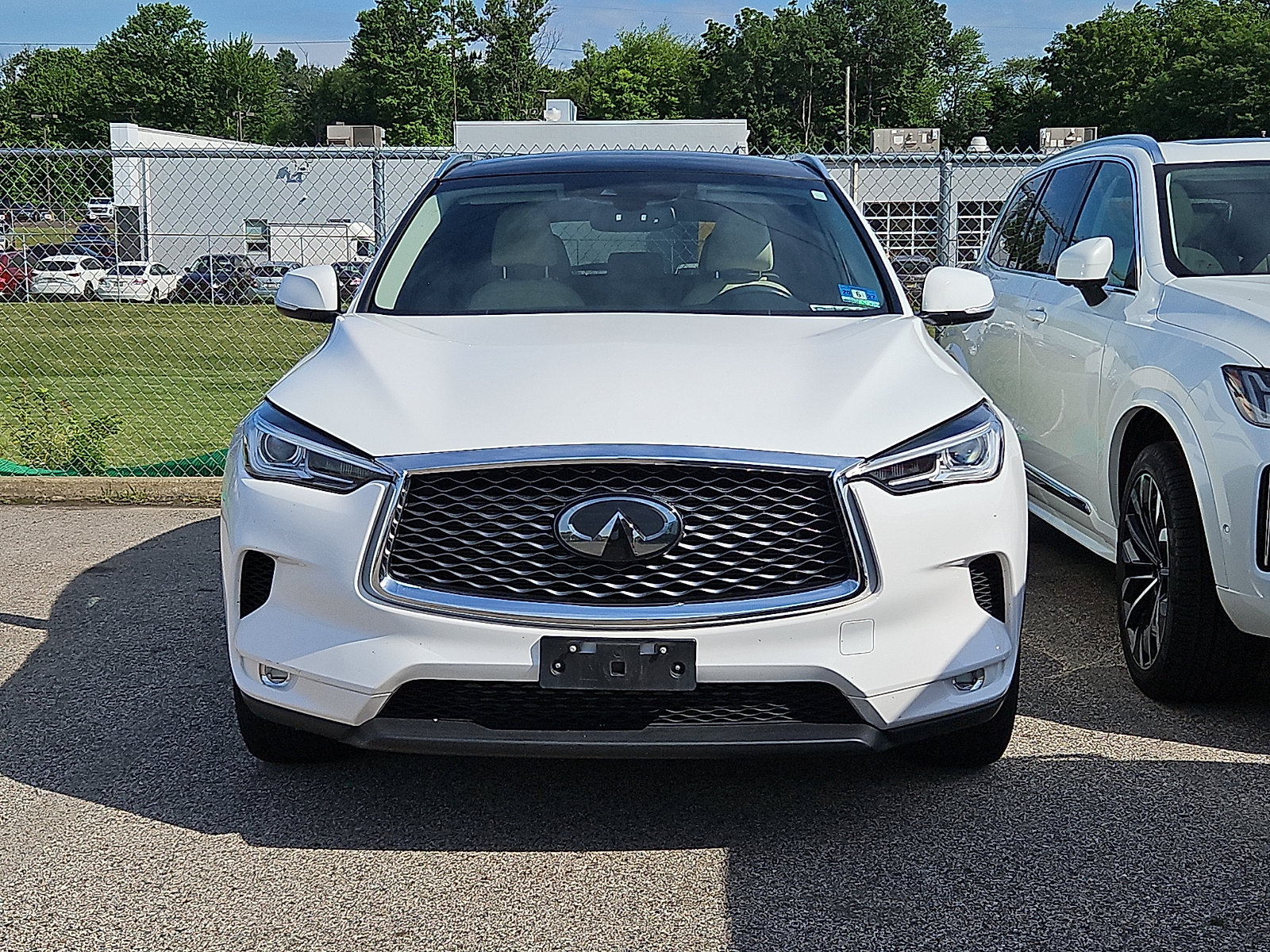 Used 2020 INFINITI QX50 Luxe w/ Navigation Package AWD/4WD image 2