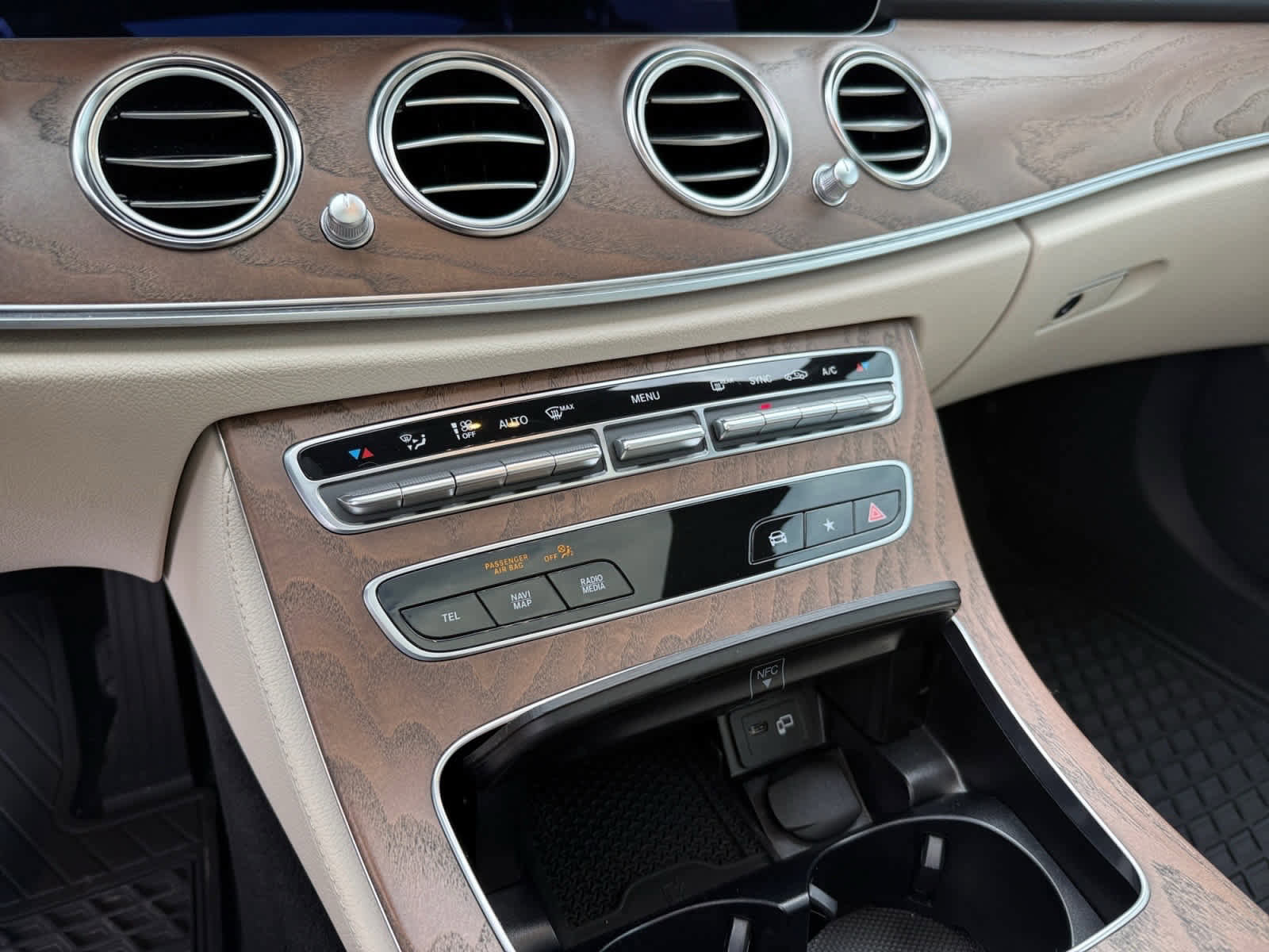 Certified 2023 Mercedes-Benz E 350 4MATIC Sedan image 19