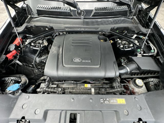 Used 2025 Land Rover Defender 110 S AWD/4WD image 27