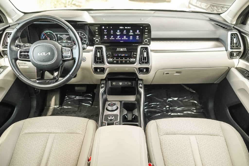 Certified 2023 Kia Sorento EX FWD image 12