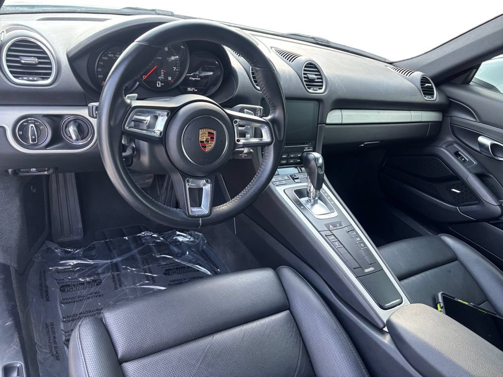 Used 2019 Porsche 718 Cayman RWD image 10