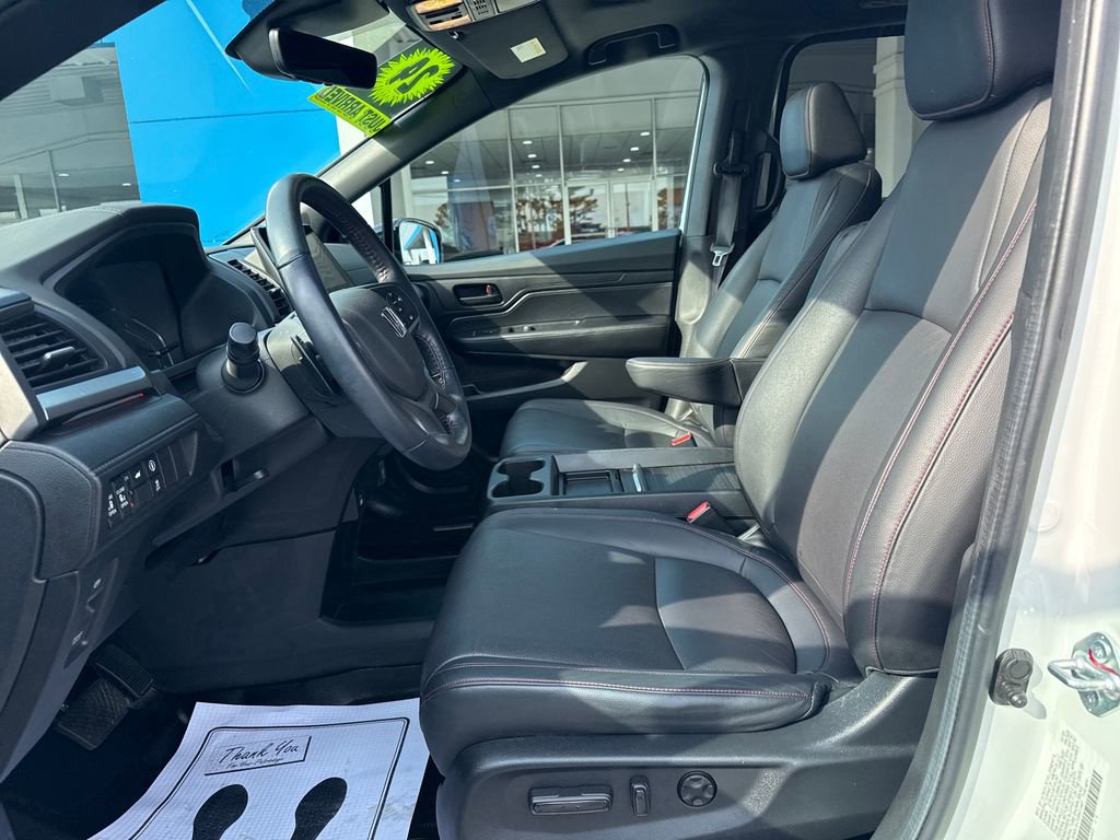 Used 2024 Honda Odyssey Sport image 11