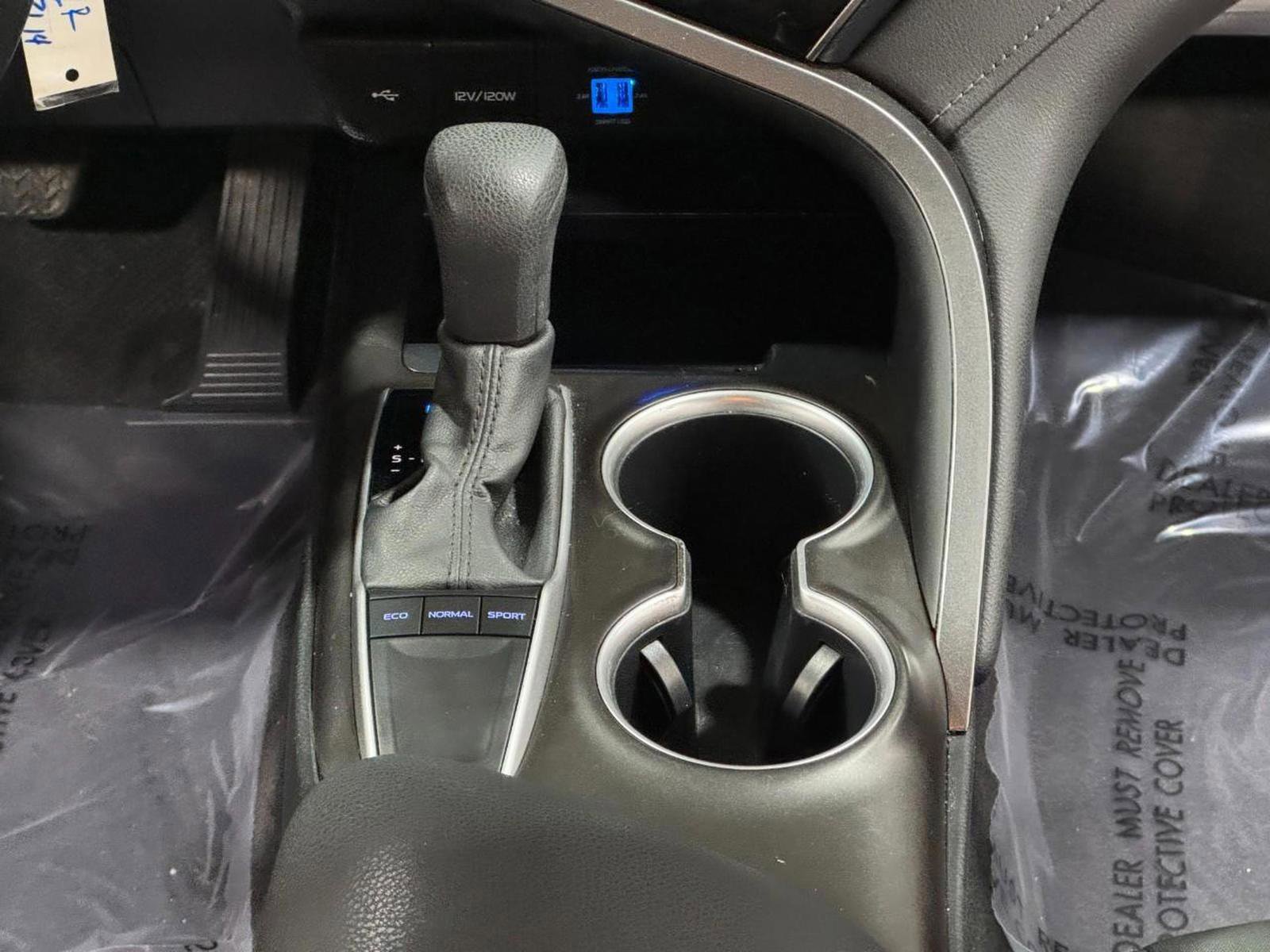 Used 2022 Toyota Camry LE image 15