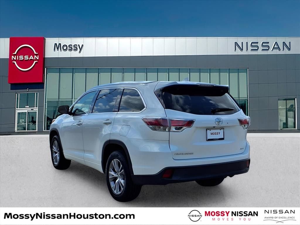 Used 2014 Toyota Highlander XLE image 4