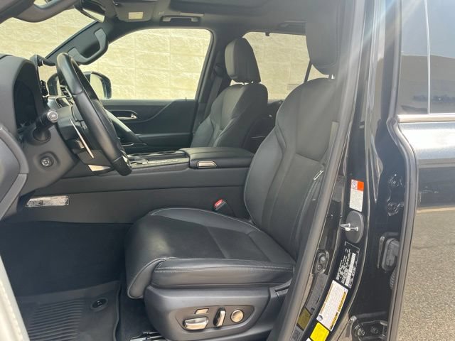 Used 2024 Lexus LX 600 4WD w/ Luxury Package image 10