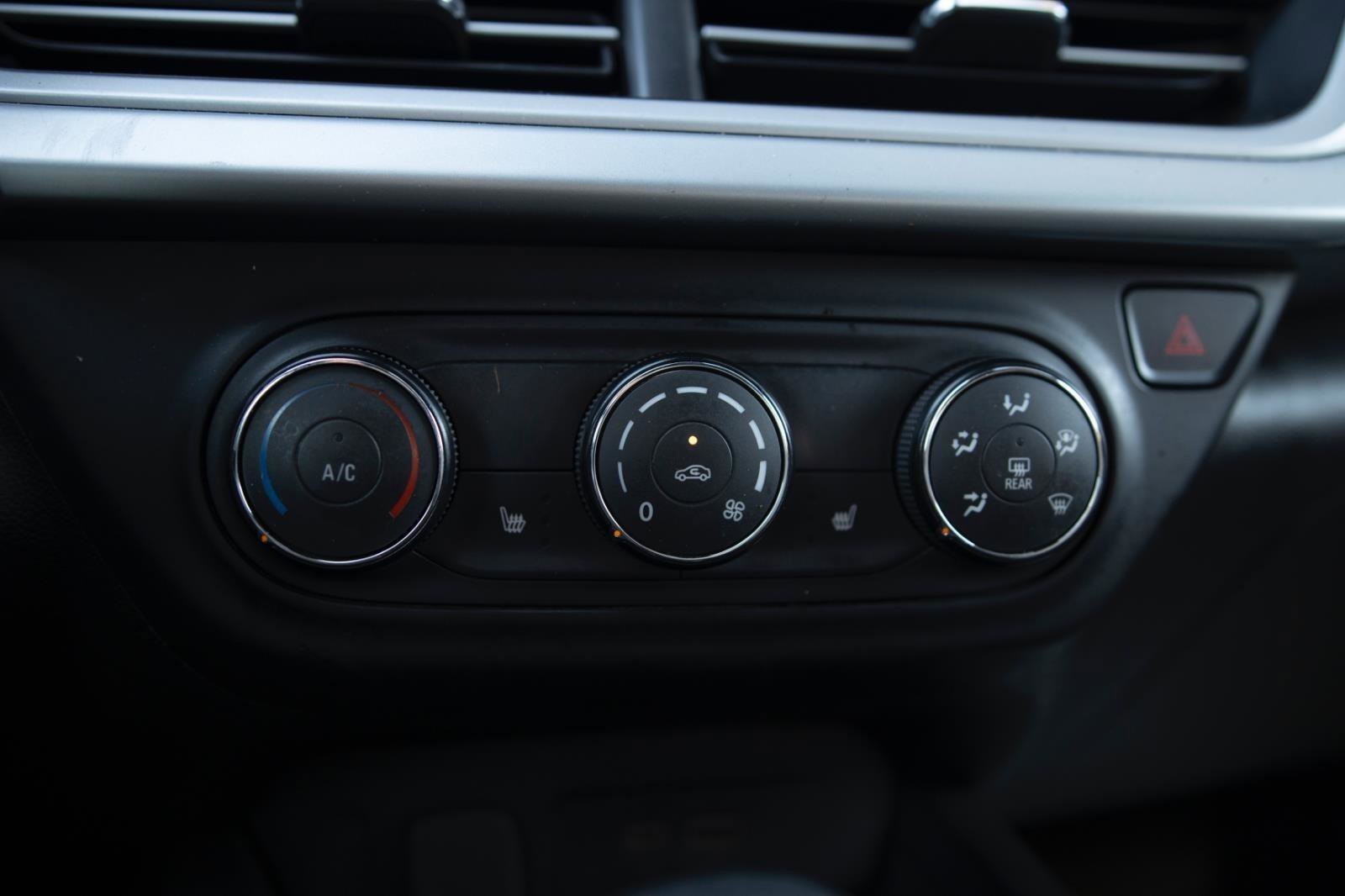 Used 2024 Chevrolet Trax RS image 9