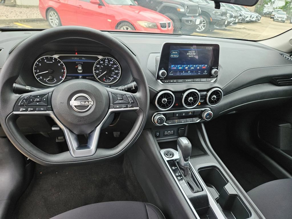 Used 2025 Nissan Sentra SV FWD image 16