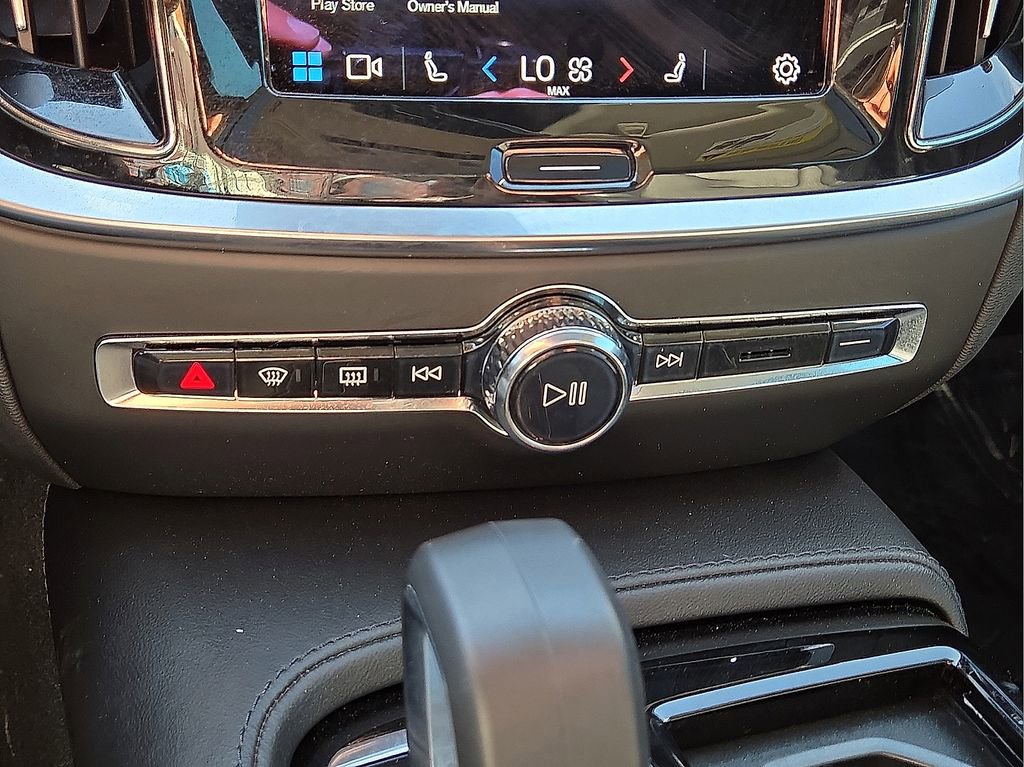 Certified 2023 Volvo S60 T8 Plus image 29