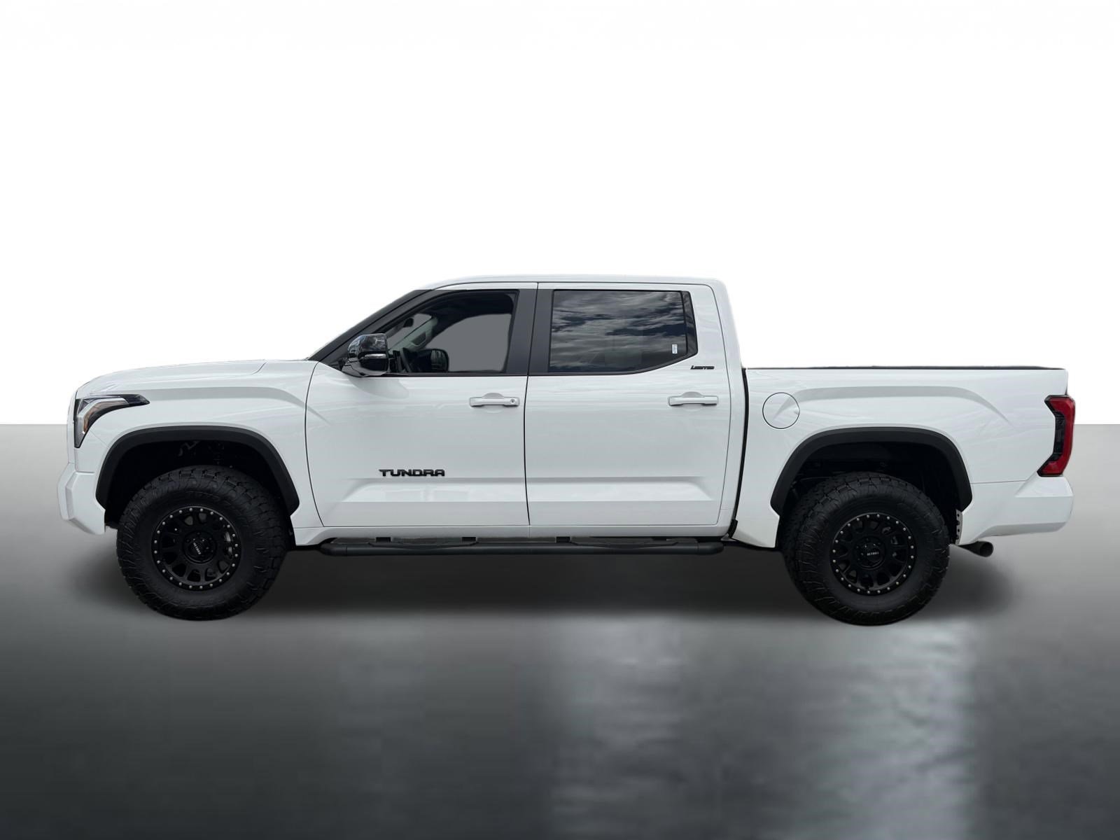 Used 2024 Toyota Tundra Limited AWD/4WD image 5