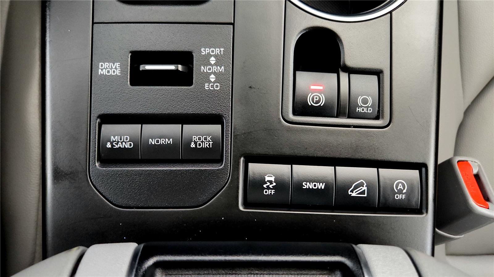 Used 2022 Toyota Highlander XLE image 36