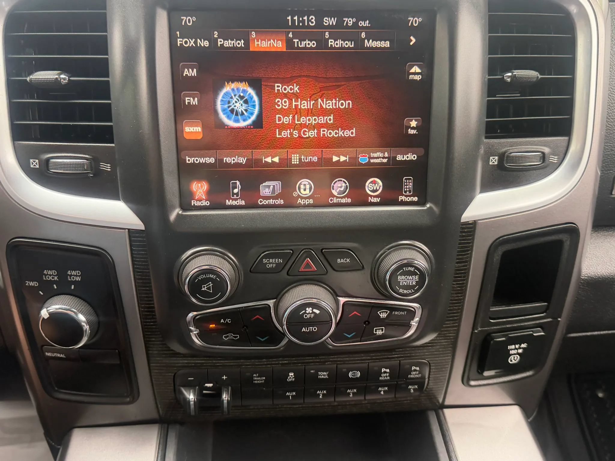Used 2016 RAM 2500 Limited AWD/4WD image 17