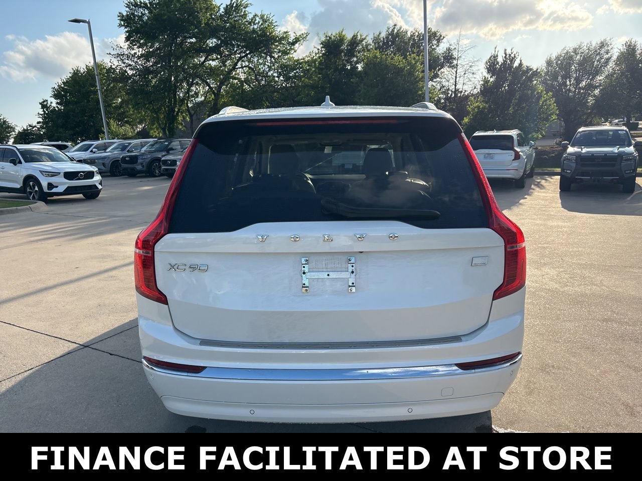 Certified 2024 Volvo XC90 T8 Plus w/ Protection Package Premier image 6