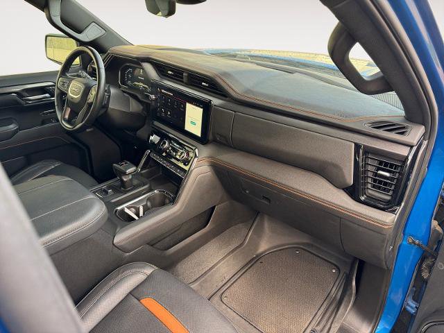 Used 2023 GMC Sierra 1500 AT4 w/ Technology Package AWD/4WD image 15