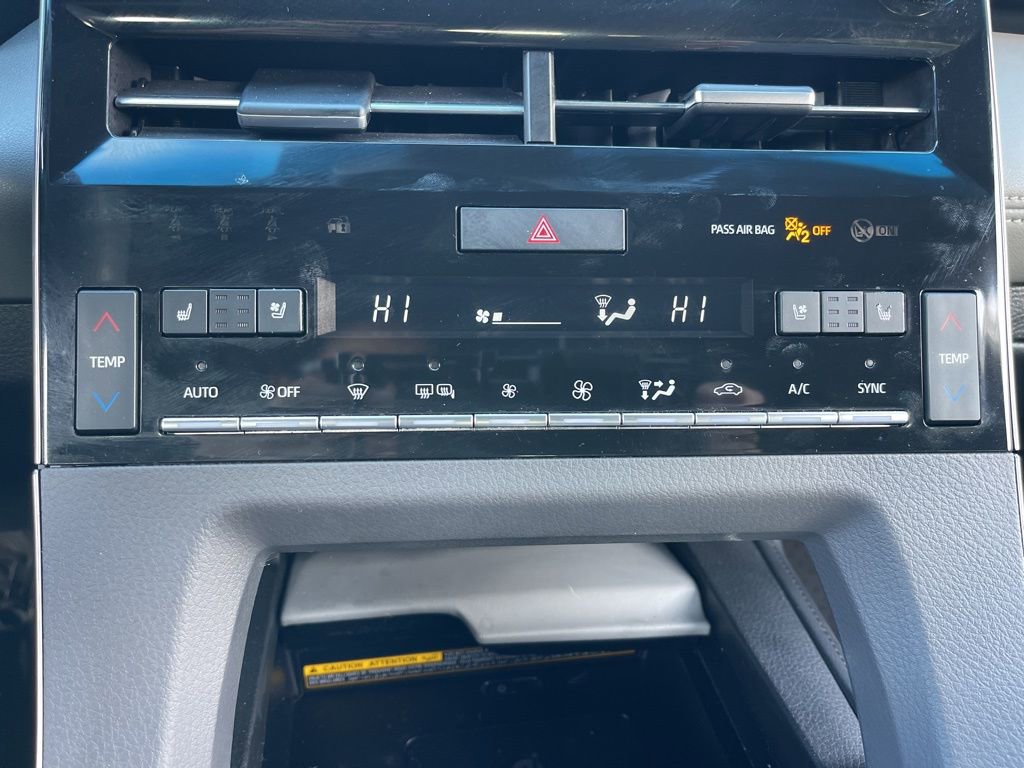 Certified 2019 Toyota Avalon Limited image 12