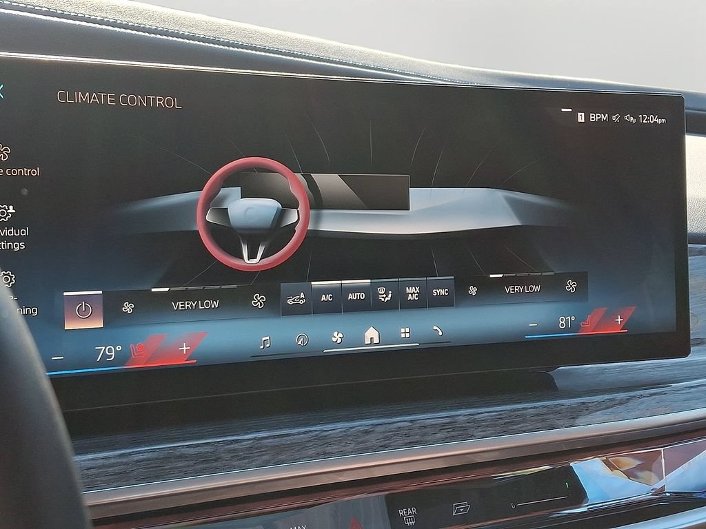 Certified 2025 BMW 760i xDrive w/ Executive Package AWD/4WD image 17