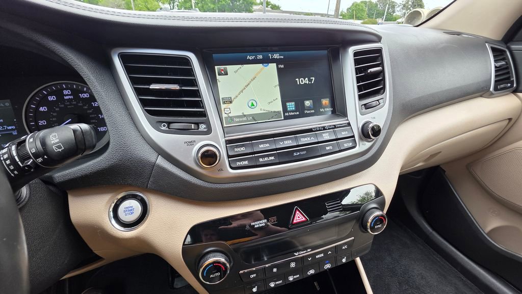 Used 2017 Hyundai Tucson SE Plus w/ Cargo Package FWD image 13