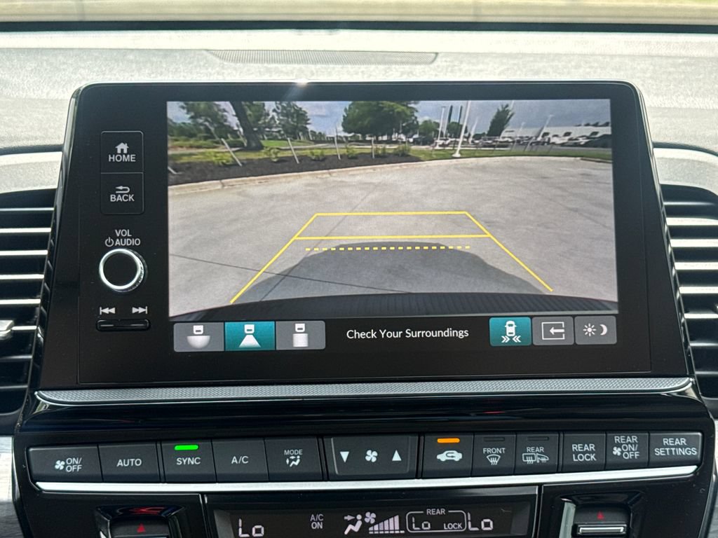 Used 2025 Honda Odyssey Elite image 27