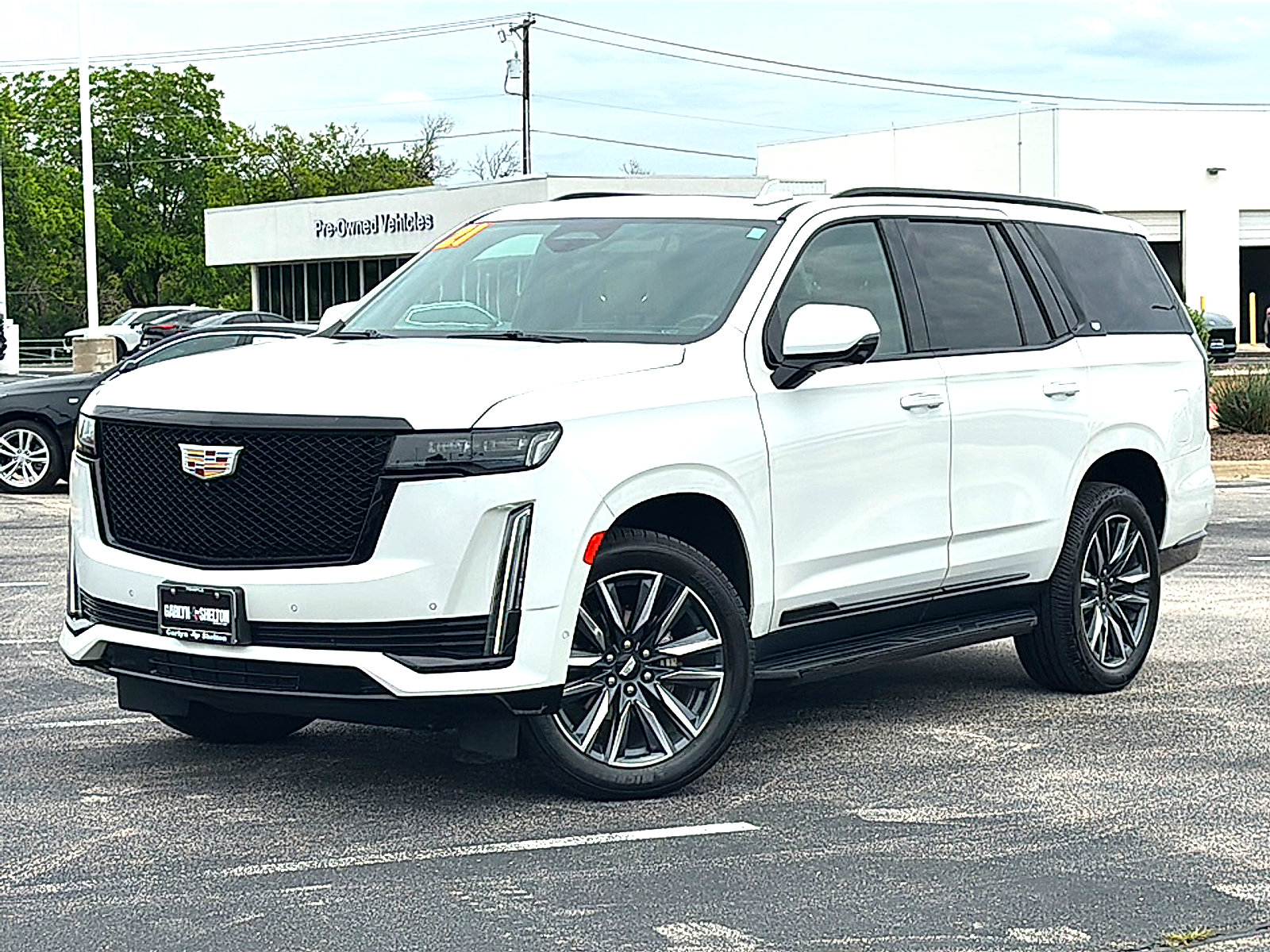 Used 2021 Cadillac Escalade Sport RWD image 2