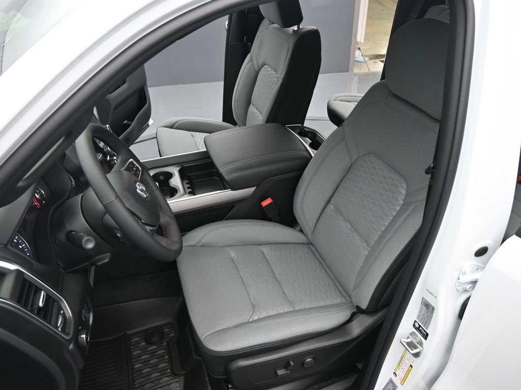 New 2026 RAM 1500 4x4 Crew Cab image 13