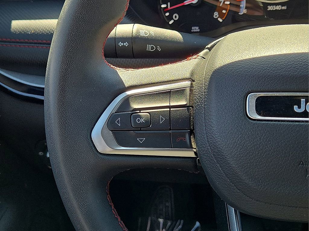 Used 2025 Jeep Compass Trailhawk AWD/4WD image 20