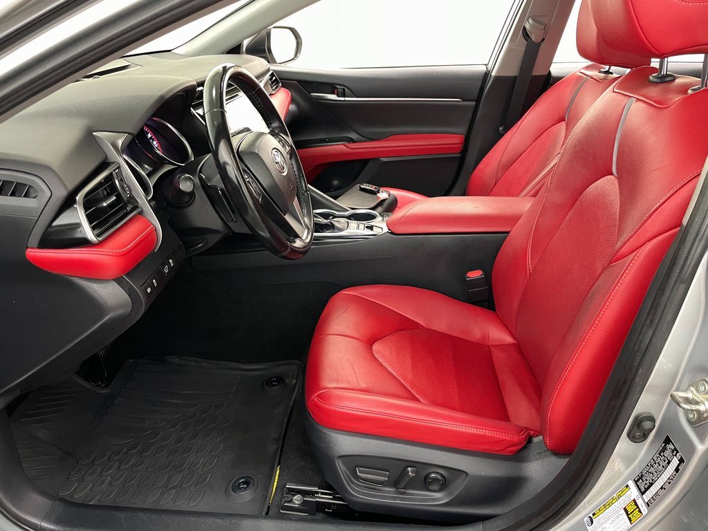 Used 2019 Toyota Camry XSE image 8