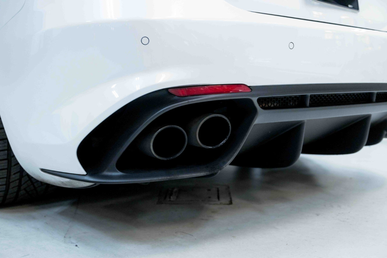 Used 2017 Alfa Romeo Giulia Quadrifoglio image 27