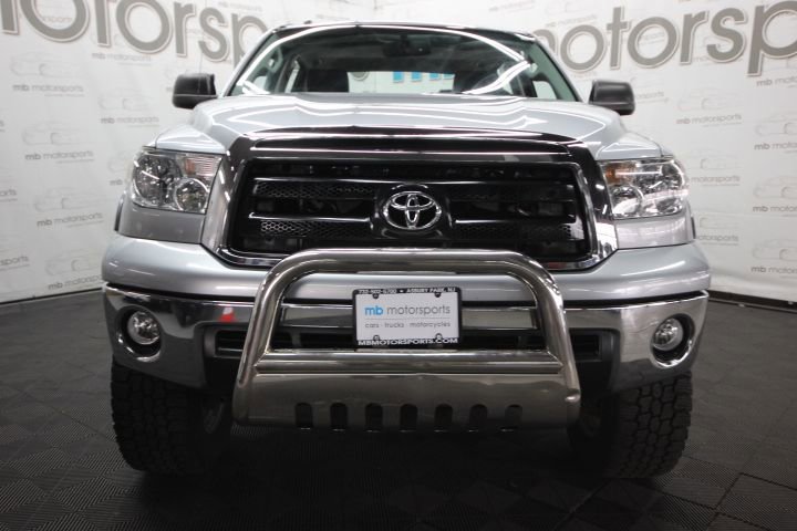 Used 2013 Toyota Tundra 4x4 CrewMax image 10
