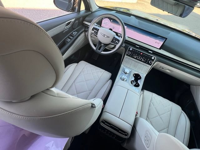 Certified 2025 Genesis GV80 3.5T Prestige AWD/4WD image 38