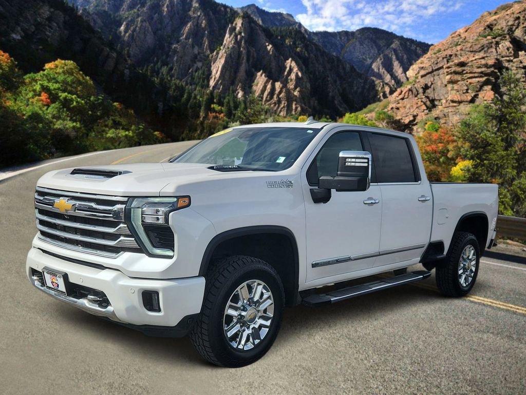 Used 2024 Chevrolet Silverado 2500 High Country w/ Technology Package image 5