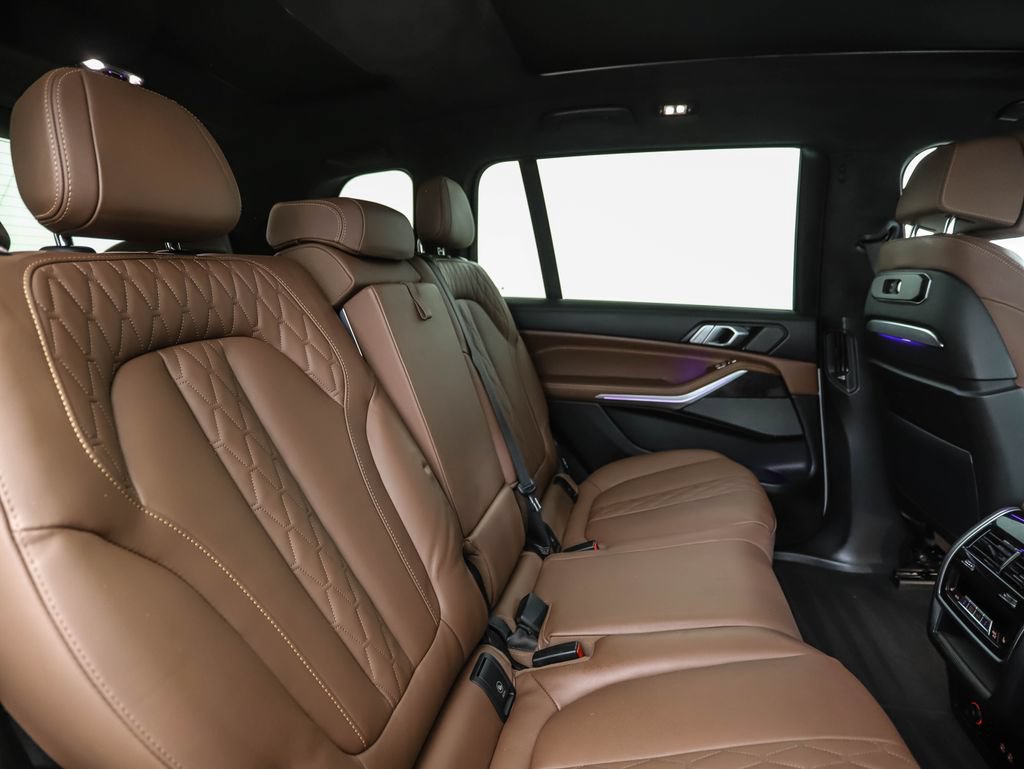 Used 2023 BMW X7 xDrive40i w/ Executive Package AWD/4WD image 31