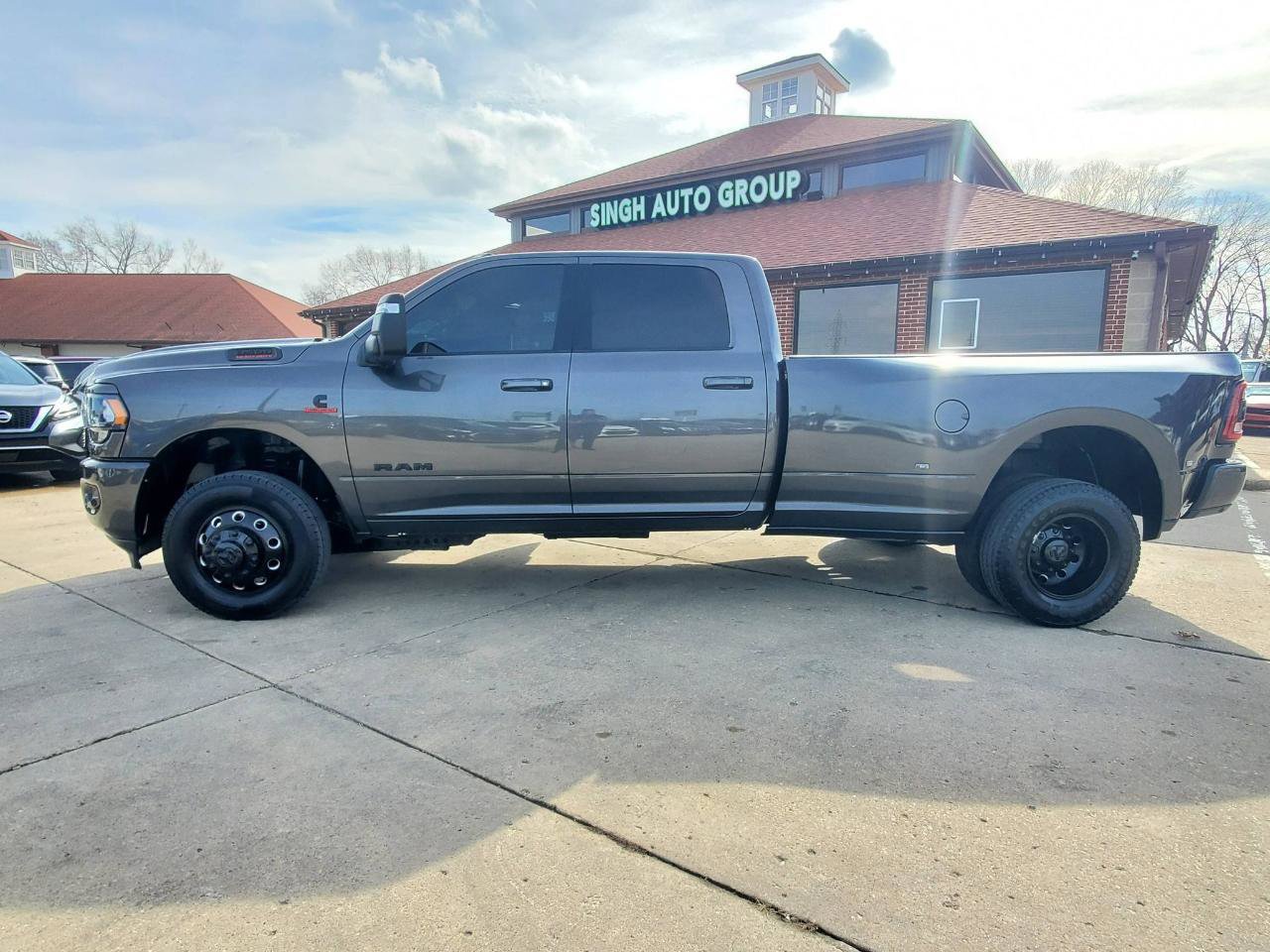 Used 2024 RAM 3500 Big Horn w/ Night Edition image 5