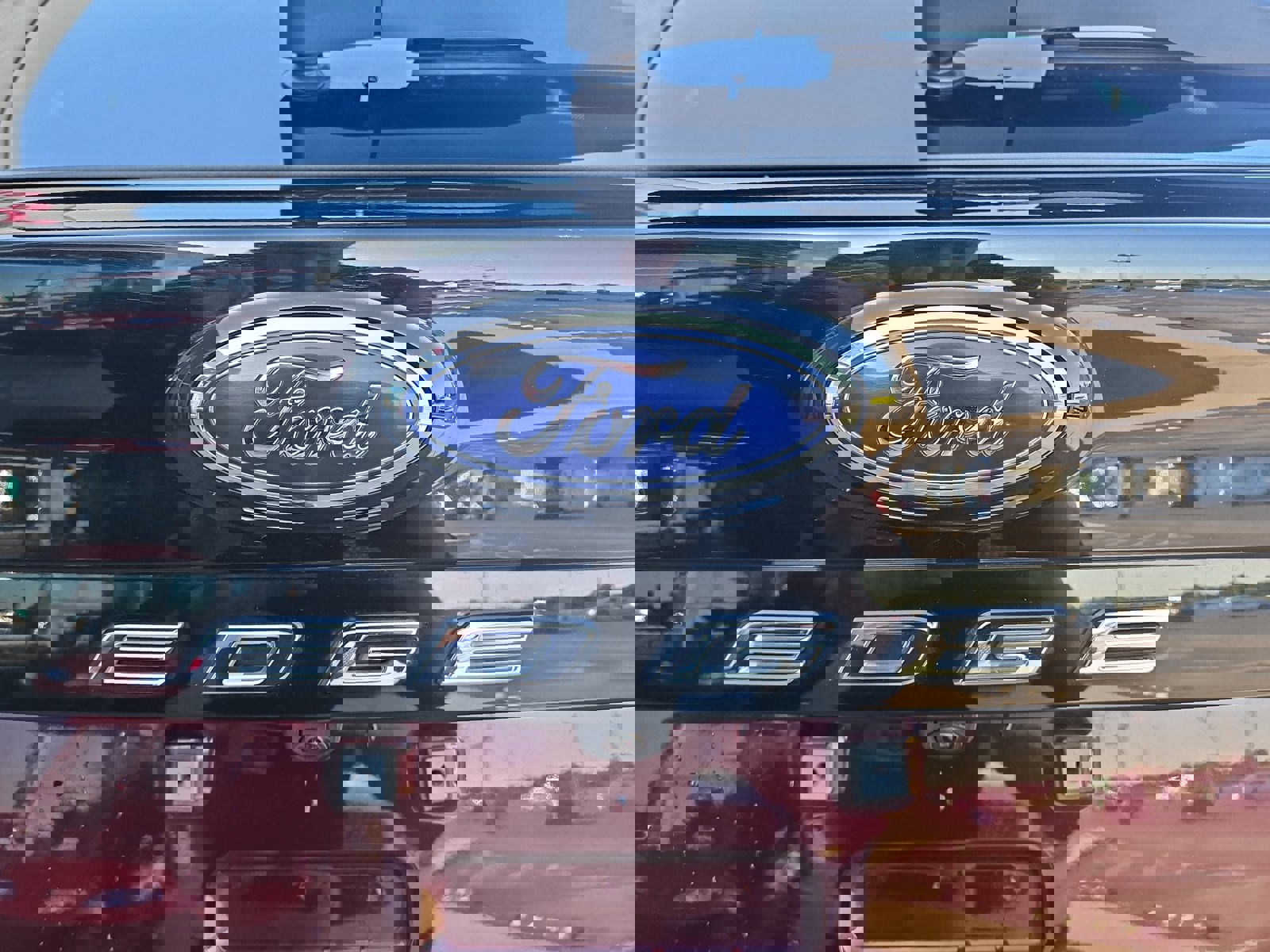 Used 2024 Ford Edge SEL image 22