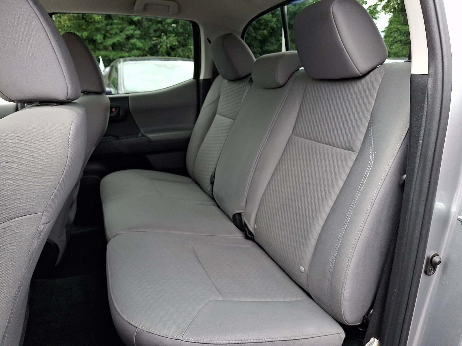 Used 2021 Toyota Tacoma SR AWD/4WD image 9