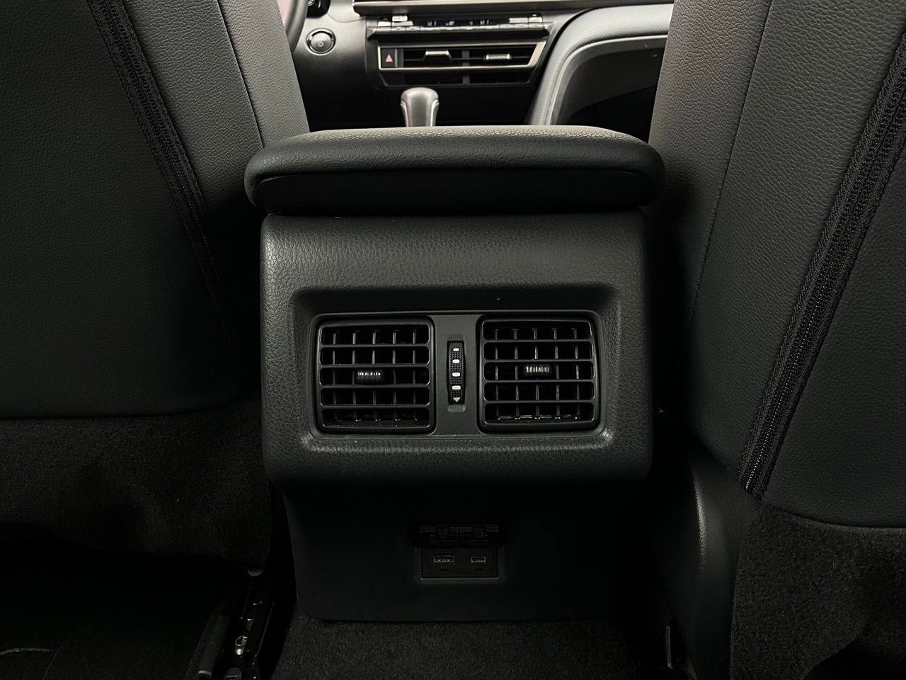 Used 2025 Toyota Camry SE image 13