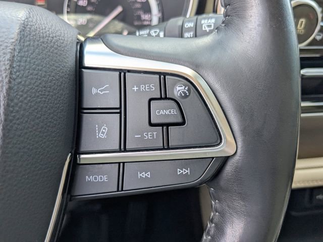 Used 2020 Toyota Highlander Limited image 25