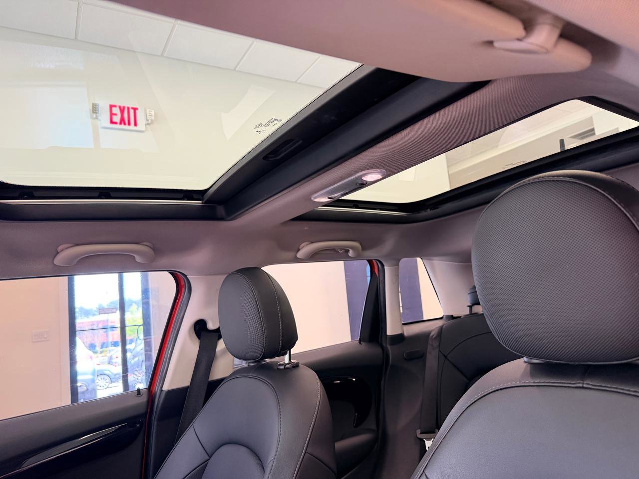 Used 2019 MINI Cooper 4-Door Hardtop image 19