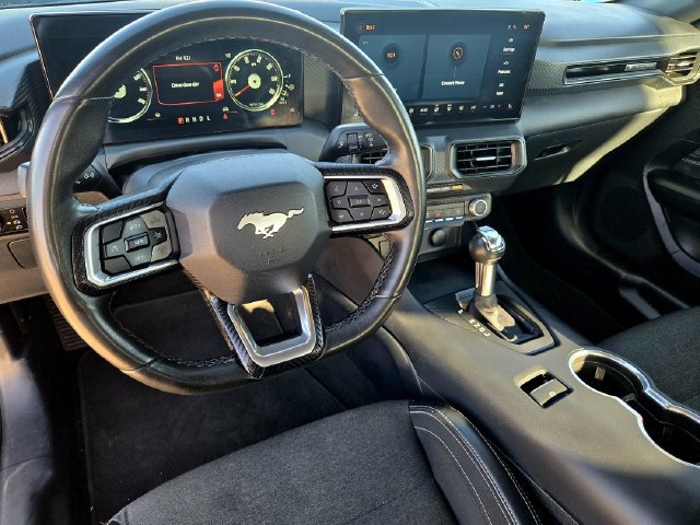 Used 2024 Ford Mustang Convertible RWD image 24