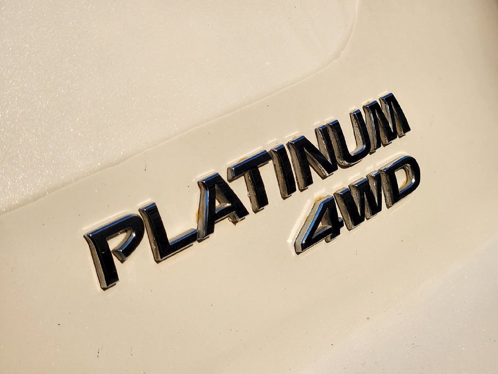 Used 2023 Nissan Pathfinder Platinum AWD/4WD image 12