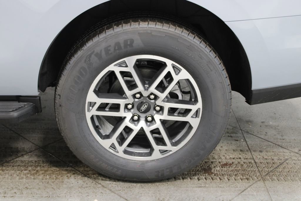 New 2026 Ford Expedition Active image 20