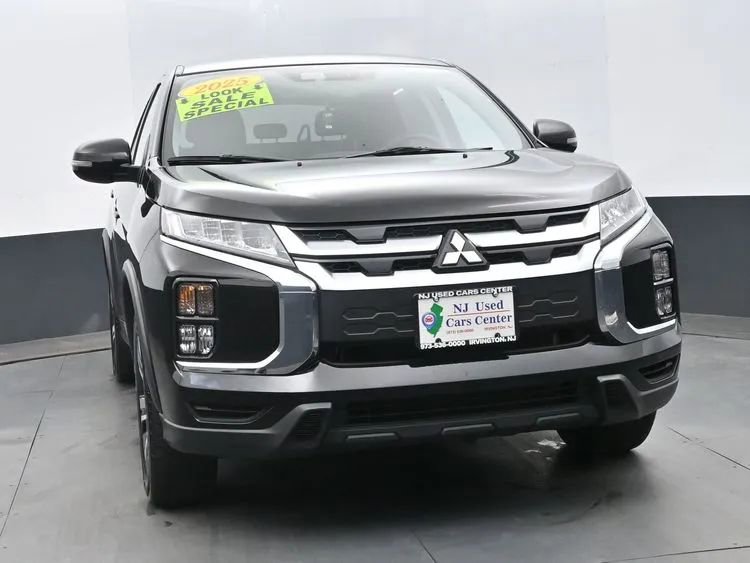 Used 2025 Mitsubishi Outlander Sport ES AWD/4WD image 3