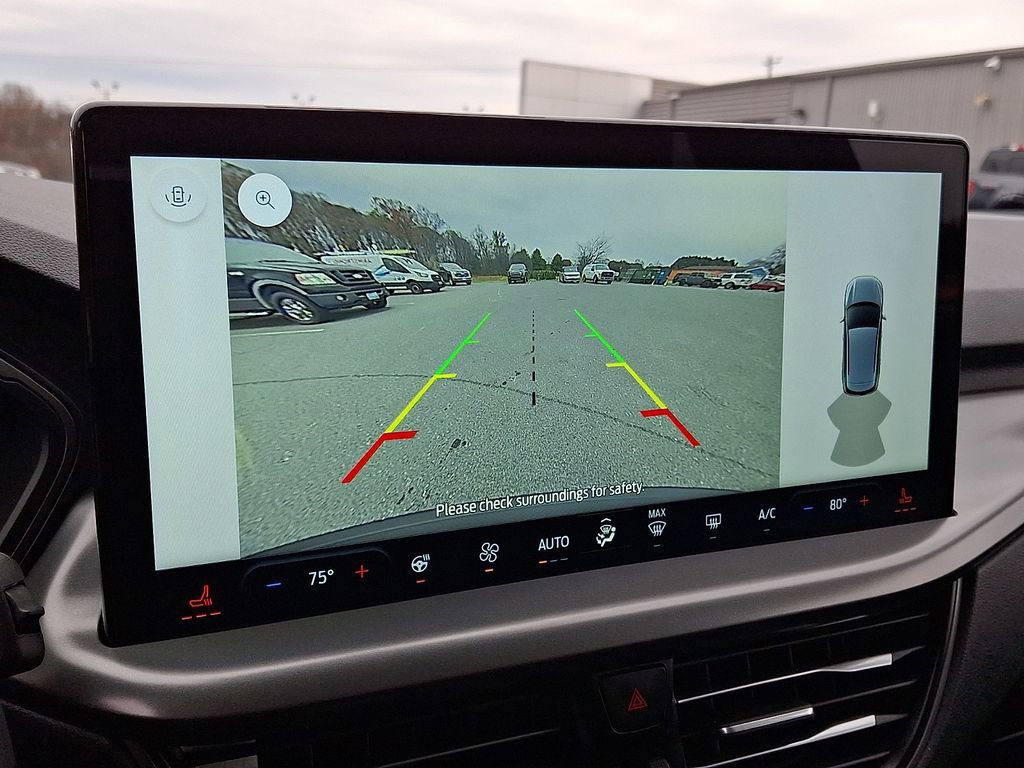 Used 2025 Ford Escape SE image 19