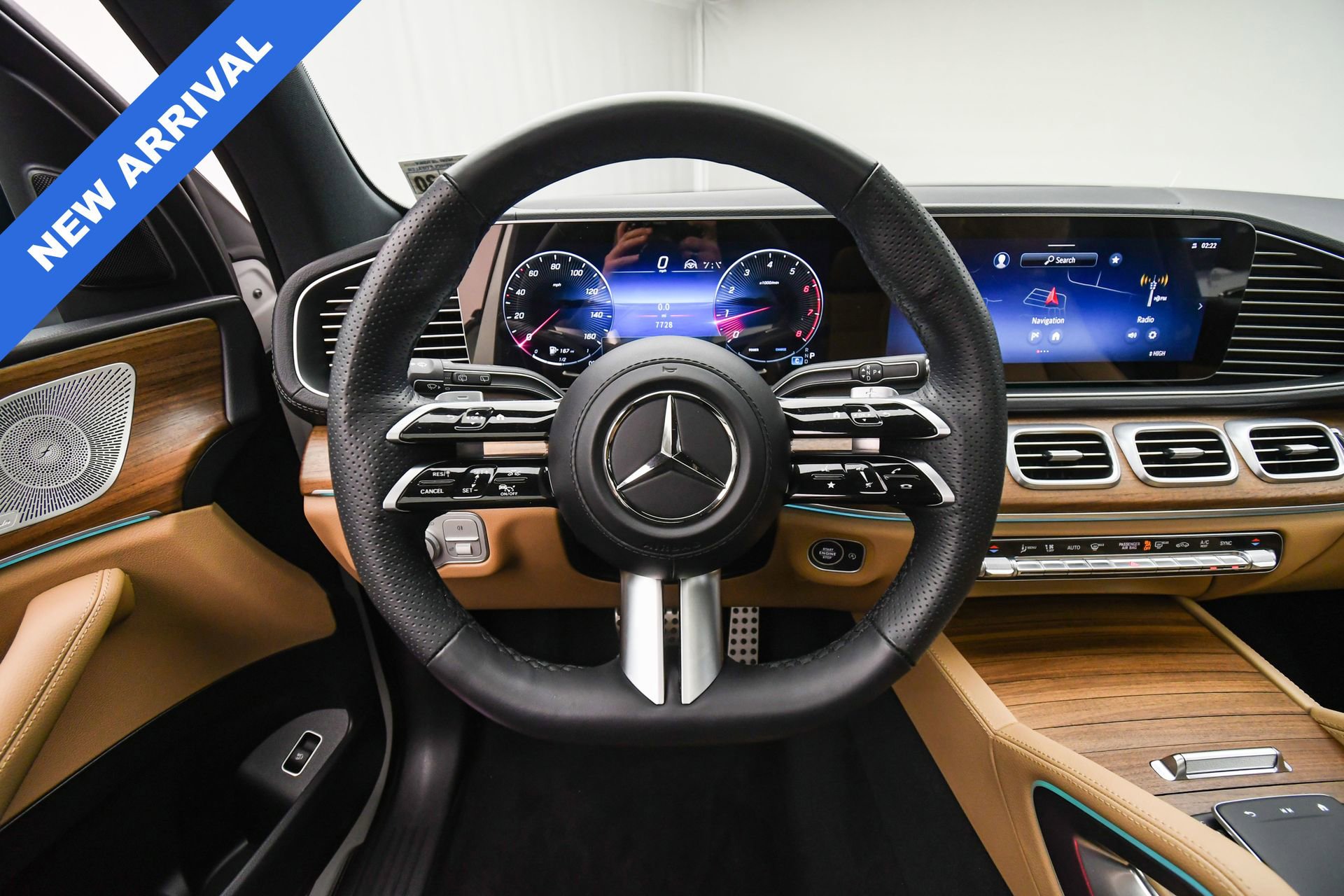 Used 2025 Mercedes-Benz GLS 450 4MATIC image 15