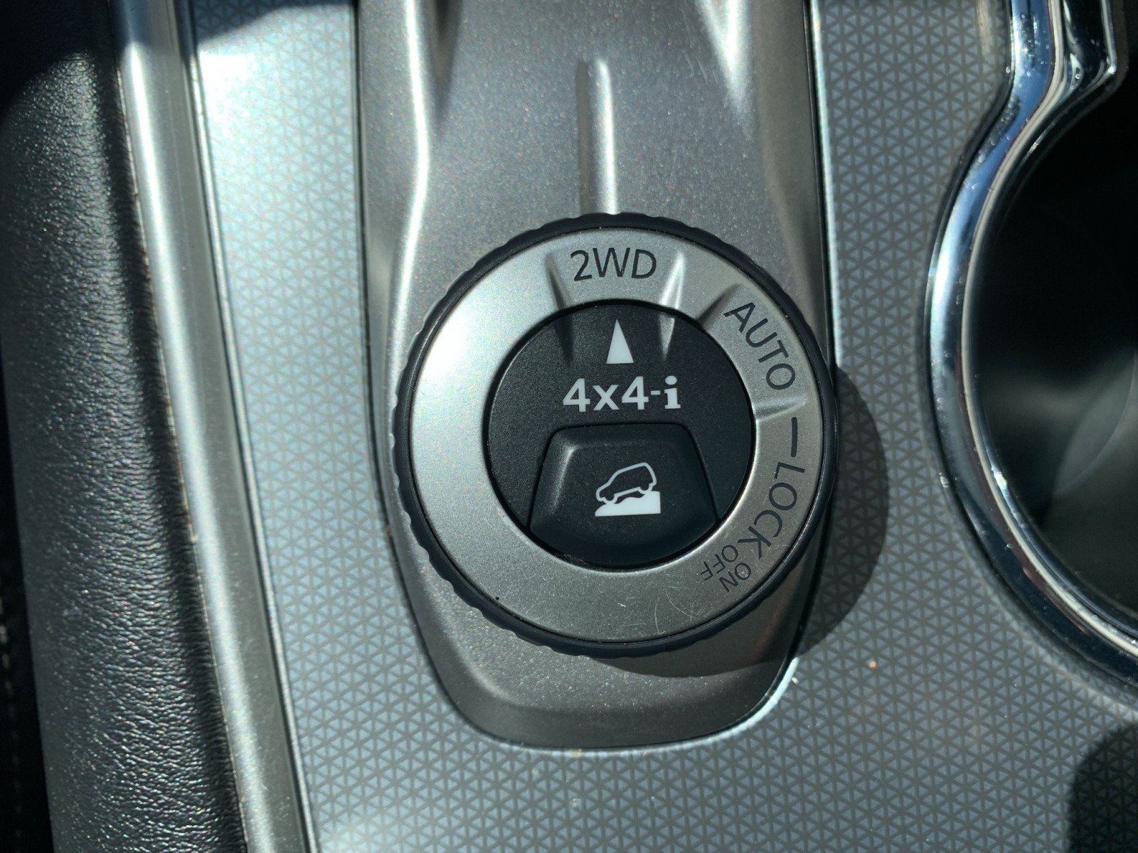 Used 2020 Nissan Pathfinder SL AWD/4WD image 20