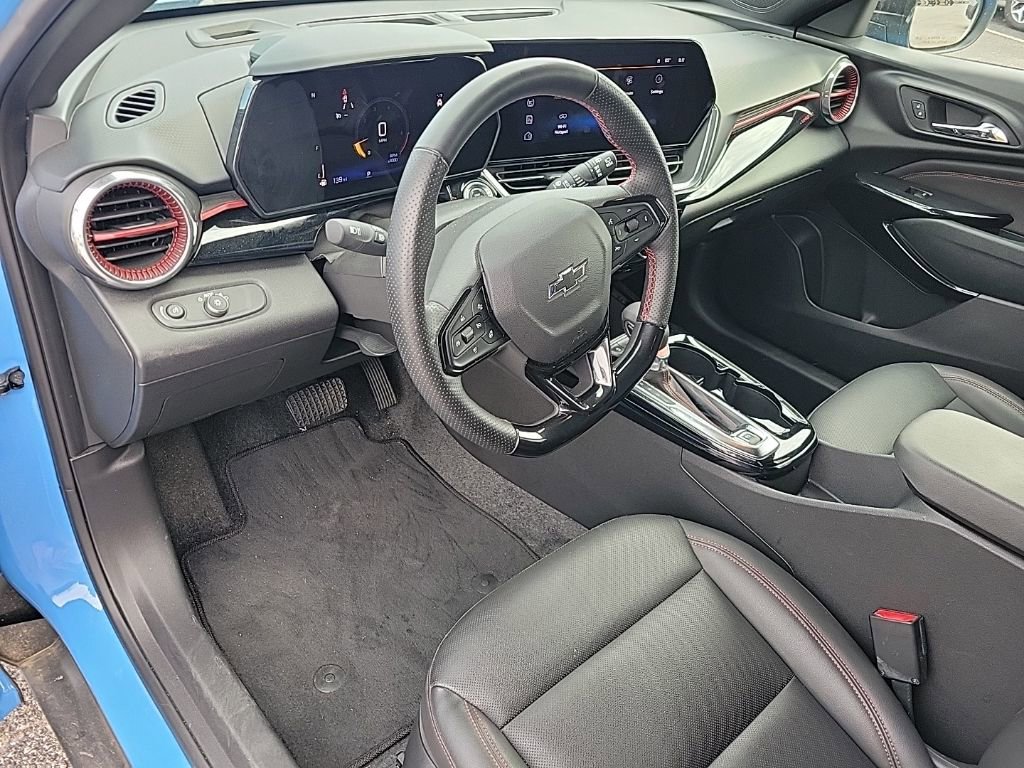 Used 2024 Chevrolet Trax RS image 9