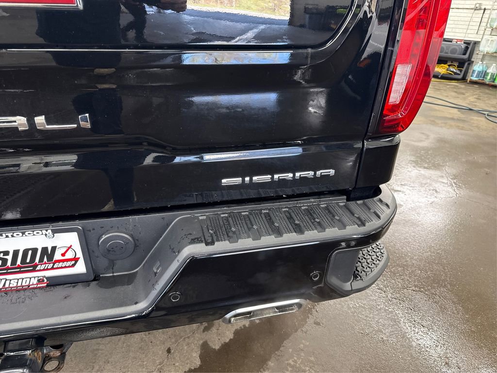 Used 2022 GMC Sierra 1500 Denali w/ Driver Alert Package II AWD/4WD image 14
